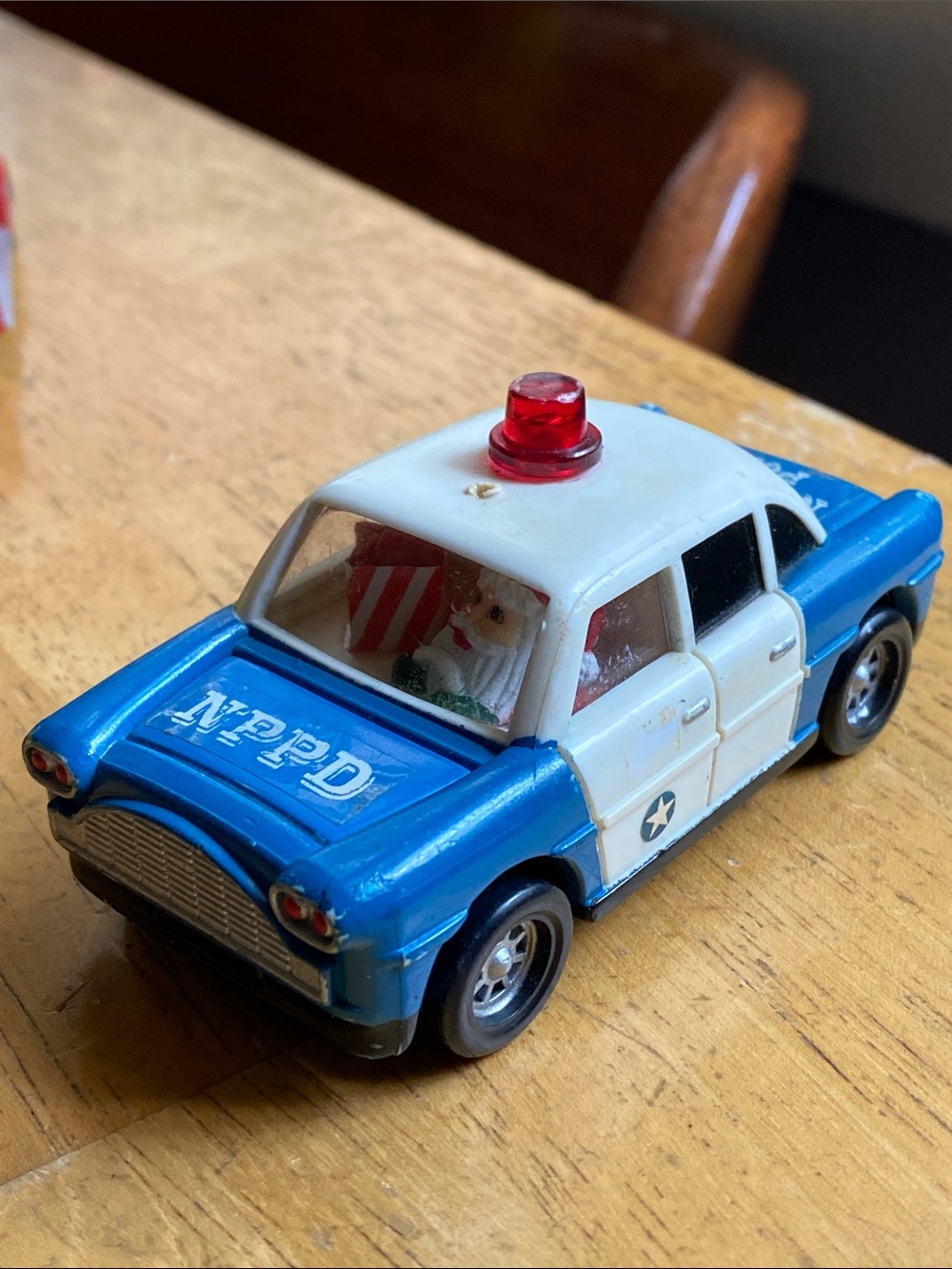 NPPD vintage tinplate friction police car, the MF 900 model 1999. B.N.C.I.